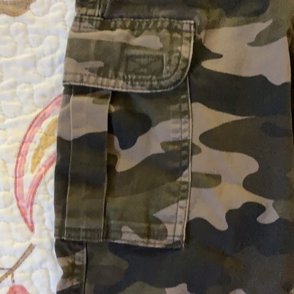 Boys khaki pants. - Picture 3 of 5